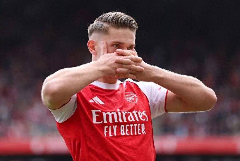 阿森纳今晨再遭质疑,志在葡超名次提升,话题不断,球探报告显示潜力 阿森纳今晨再遭质疑,志在葡超名次提升,话题不断,球探报告显示潜力